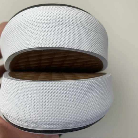 🩷 Vans x Disney Old Skool “80s Mickey” Sneakers (NWOT) - Picture 13 of 14